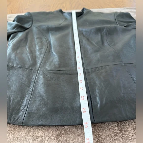 🖤 Newport News Easy Style Women’s Black Leather Jacket EUC - Picture 10 of 10